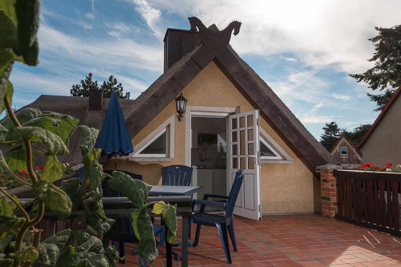 Ferienwohnung Im Reetdachhaus Heringsdorf  Exterior photo